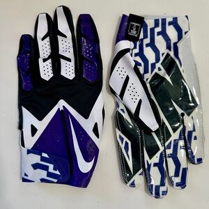 NWT Nike‎ Purple Black & white football Sports Gloves size 3XL